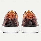 billiga Klassiska Klädskor-Herrsneakers i äkta läder med krokodilmönster – tonade orange snörskor för eleganta herrar, smart casual-looker och helgsammankomster