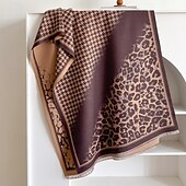 billige Sjal og omslag til kvinner-Dame Rektangulært skjerf Skjerf for kvinner Gate Daglig Stevnemøte Grå Svart Kaki Skjerf Leopard