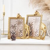 abordables Cadres photo pour tables-Cadre photo décoratif rectangulaire en résine dorée en forme de girafe, cadre en résine pour un affichage chaleureux des photos de bureau, idéal pour la décoration intérieure et les accessoires de