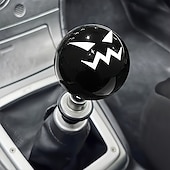 economico Ornamenti e pendenti per auto-1 pomello del cambio in acrilico a forma di diavolo di Halloween, resistente, nero con design di espressione bianca, divertente accessorio per interni auto, regalo ideale, articolo per interni a tema