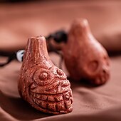 お買い得  キャンプ用品-大音量のアステカの死のホイッスル - 最大125デシブルのリアルな人間の叫び声。黒いオランウータンのデザイン。ハロウィーンの緊急サバイバルやコスチュームパーティーに最適。サバイバルツール、テーマパーティーAC。