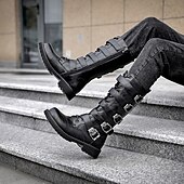 baratos Botas de combate-Botas masculinas de cano alto com tiras de fivelas múltiplas e design de cadarço - calçado de combate estilo punk gótico para uso casual urbano e moda de rua