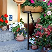 olcso Otthoni kellékek-1 darabos öntöttvas lépcsőkorlát-készlet, kültéri függőleges fém korlát, lakkozott felülettel, felületi rögzítéssel a külső lépcső biztonsága érdekében