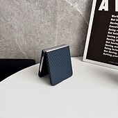 Недорогие Чехлы для Samsung-телефон Кейс для Назначение SSamsung Galaxy Z Flip 7 FE Z-флип 6 Z Flip 5 Z Flip 4 Кейс на заднюю панель Магнитный Защита от удара Ретро ПК