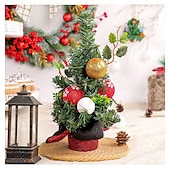 זול דמויות לאספנים-עץ חג המולד מיניאטורי שולחן עבודה עץ חג המולד מלאכותי שולחן עבודה קישוט חג המולד עם מחטי אורן אדומות עיצוב פירות יער לתצוגת סצנת החג חגיגית קישוט מסיבה לבית חגיגי אבזר