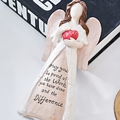 economico Sculture-1 pezzo di un angelo creativo in resina che tiene un cuore rosso con uno slogan in inglese è un elemento decorativo adatto per pareti di sfondo per TV, ingressi, sale studio, scrivanie per uffici e