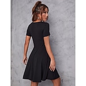 preiswerte Kleider-Gotisch Mini Kleid Schädel Skelett Rundhals Kostüm Damen Fantasie Halloween Karneval Party Lässig Erwachsene Kleid