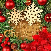baratos Coroas, Grinaldas &amp; Guirlandas-Guirlanda de floco de neve de Natal para pendurar na porta, guirlanda festiva de feriado com bolas de Natal, vitrine de vime, decoração de Natal sazonal perfeita para festa em casa