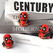 economico Ornamenti e pendenti per auto-1 statua Marvel Deadpool - Deadpool nei panni di un&#039;anatra in tuta rossa &amp;Maschera inespressiva, regalo perfetto per i fan della Marvel, compleanno, Pasqua, Ringraziamento, Natale
