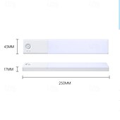 billige Julelys-1/3 stk. PIR-bevegelsessensorlys USB-lading magnetisk lang stripe LED-skaplys hjemmegarderobe vinskap skoskap korridor trappebelysning