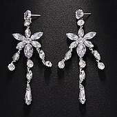 abordables Boucles d&#039;oreilles-Femmes Boucles d&#039;oreilles clous Frange à pompons Papillon Précieux Élégant Mode Diamant Imitation Des boucles d&#039;oreilles Bijoux Argent / Doré Pour Mariage Soirée Festival 1 Paire