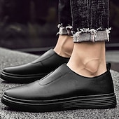 abordables Chaussures Décontractées Slip-On-Chaussures blanches à enfiler en cuir pour hommes - minimalistes et confortables, adaptées aux professionnels occupés au bureau et dans des environnements décontractés