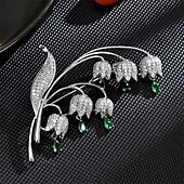 preiswerte Anstecker und Broschen-Broschen Klassisch Retro Blume Elegant Mode Personalisierte Einfach Luxus Brosche Schmuck Weiß / Silber Perlenrosa Grün Für Hochzeit Party Geschenk Verlobung Abschlussball Festival