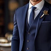お買い得  結婚式のスーツ-男性用 タキシード ウェディングスーツ 結婚式 ネイビーブルー スーツ ノッチドラペル フォーマル ソリッド スタンダードフィット 3点セット