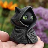 お買い得  ハロウィンの吊るし飾りとテーブルトップ装飾-ハロウィーンの帽子をかぶった黒猫の像。神秘的なフード付きの猫の置物。光る目を持つファンタジーな神秘的な彫刻。猫好きの方へのユニークな贈り物。 &amp;ゴシック様式のインテリア