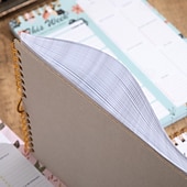 halpa Kodin tarvikkeet-ateriasuunnitteluvihko 8,5x5,8 tuumaa, 52 arkkia magneettinen, kaksoiskierteinen ateria &amp;ruokalista, seinälle kiinnitettävä ruokalistasuunnittelija päivittäiseen käyttöön &amp;viikkosuunnitelma