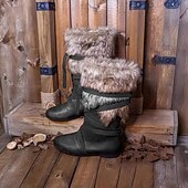 billige Riding Boots-Brune middelalderstøvler i kunstskinn til herre – fôr i kunstpels med stilig stroppdetalj, ideelle for historiske gjenskapninger, cosplay og vinterantrekk