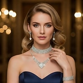 abordables Collar de mujer-Conjunto de joyas de diamantes de imitación de lujo: collar, pulsera y pendientes colgantes de cristal plateado brillante para mujer.