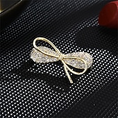 お買い得  ピン＆ブローチ-ブローチ バタフライ ファッション オリジナル シンプル ブローチ ジュエリー ゴールド 用途 結婚式 パーティー 贈り物 婚約 プロムドレス 祭り