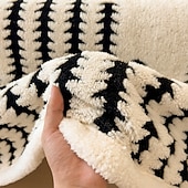 economico Coperte e plaid-Coperta multifunzionale calda in flanella, doppio strato spesso, coperta in pile sherpa cationico in taffetà per divano letto invernale, coperta accogliente per ufficio
