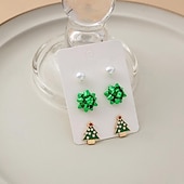 abordables Anillos de mujer-Conjunto de pendientes navideños: colección de joyas navideñas con lazos rojos y verdes, Papá Noel, árbol de Navidad y perlas.