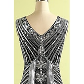 abordables Vestidos de los años 20-Conjunto Rugido 20s 1920s Hasta la Rodilla Vestido Flapper Vestido Cóctel Disfraz de lujo con accesorios Sin Mangas El gran Gatsby Chica de la aleta Lentejuelas Borlas Escote en Pico Disfraz Mujer