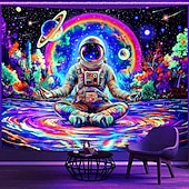 billige Blacklight -billedvev-Blacklight astronaut mediterende galakse rom billedvev neonplaneter kosmisk veggdekor bakgrunn fargerik UV-reaktiv stjerner himmelsk univers romdekor til soverom stue