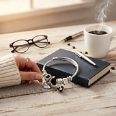 olcso Női karkötő-Ezüst karkötő többszínű kristályokkal és szív, hold és gyöngy medálokkal – testreszabható női karperec