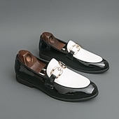 billiga Loafers-Herrloafers i vitt och blått i lack med metallspänne – trendiga skor för semiformella sammankomster och fester