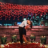 Недорогие Питание от электросети-Рождественская сосулька, 33 фута, 400 светодиодов, 48 капель, 8 функций, таймер, дистанционное управление, прозрачный провод, подключаемые гирлянды, праздничные, свадебные, вечерние, декоративные огни, низкое напряжение, безопасная розетка