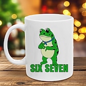 お買い得  マグカップ＆カップ-6 7 フロッグのミームマグカップ、面白いギフトマグ、トレンドコーヒーカップ、6 7 のハンドサインを掲げるかわいいカエル、10代男性女性向けのトレンディなミームギフト