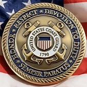 preiswerte U.S. 250. Jahrestag-U.S. Coast Guard Gedenk-Münze Zinklegierung Militär Challenge Coin 250. Jubiläums Marine Corps Tribute Metall-Sammelstück haltbares Goldton-Medaillon für Veteranen Semiquincentennial