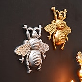 voordelige muur sculpturen-Wanddecoratie van een vliegende bij van hars, een uniek hangend ornament met insectenthema, perfect voor feestdecoratie, kamerdecoratie, woonaccessoires en wanddecoratie met een natuurlijke