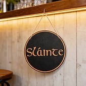  Día de San Patricio Cartel Colgante de Madera Sláinte Decoración de Pared de Pub Irlandés Placa Redonda Decoración Rústica para Bar y Sala de Juegos en Casa