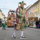Χαμηλού Κόστους Ανδρικά υποδήματα-Ανδρικά Αθλητικά Παπούτσια με Σχέδιο Κονφίτι - Άνετα Γιορτινά Παπούτσια για Παρελάσεις Καρναβαλιού Οδικές Γιορτές Θεματικά Πάρτι  Αργίες σε Χαλαρή Ατμόσφαιρα