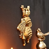 voordelige muur sculpturen-Wanddecoratie van een vliegende bij van hars, een uniek hangend ornament met insectenthema, perfect voor feestdecoratie, kamerdecoratie, woonaccessoires en wanddecoratie met een natuurlijke