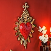 זול פסלי קיר-לב קדוש עם חץ לוהט לקישוט קיר, קישוט תלייה דתי בעבודת יד משרף, קישוט קיר רקע בסגנון אירופאי לבית, מלון &amp;אבזרי צילום