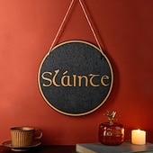  Día de San Patricio Cartel Colgante de Madera Sláinte Decoración de Pared de Pub Irlandés Placa Redonda Decoración Rústica para Bar y Sala de Juegos en Casa