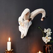 ieftine Sculpturi-Decor de perete nordic cu craniu de animal viking, ornament suspendat din rășină cu craniu de berbec artificial, pentru casă, bar &amp;decorațiuni de perete pentru restaurant, petrecere &amp;recuzită