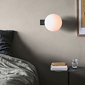 abordables Apliques de pared para interior-Lámpara de pared LED Sideral Barcelona con bola de cristal opalino, moderna lámpara de pared minimalista para interiores con base de aluminio, casquillo G9 para dormitorio, baño, pasillo, salón, color negro.
