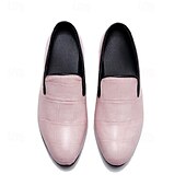 abordables Mocasines-Mocasines de vestir para hombre en rosa claro con relieve de cocodrilo, diseño minimalista sin cordones, estilo elegante y refinado, ideales para bodas y ocasiones formales.