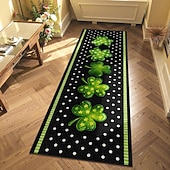 baratos Tapetes corredores-Tapete corredor para o Dia de São Patrício, fundo preto com trevos verdes e bolinhas, ideal para decorar corredores em clima festivo.