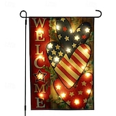  Bandiera da giardino del 4 luglio con luci a LED, bandiera americana patriottica illuminata con cuore di benvenuto per esterni, bandiera da giardino in tela di iuta bifacciale per il giorno