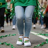  Lässige Damen-Sneaker zum St. Patrick's Day mit Strasssteinen – Kleeblatt- und Regenbogenmotiv, leichte und stylische Schuhe für Festivals, Partys und Paraden