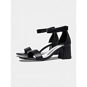 voordelige Bruidsmeisje-Ivoorwitte sandalen met blokhak voor dames, elegante bruidsmeisjesschoenen met enkelbandje voor bruiloften in luxe hotels.