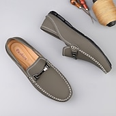 economico Mocassini casual-mocassini slip-on da uomo in similpelle bianca con fibbia in metallo, classiche scarpe casual da lavoro per gli spostamenti in ufficio, i matrimoni e l'uso quotidiano