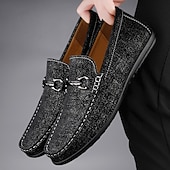 abordables Mocasines casuales-Mocasines blancos de hombre con relieve de cocodrilo, zapatos casuales sin cordones con hebilla metálica para bodas, fiestas en resorts, eventos en yates, estilo casual de negocios y looks casuales elegantes de verano.