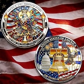 お買い得  アメリカ合衆国250周年-鷲と自由の鐘のデザインとステンドグラス風のデザインが特徴の米国建国250周年記念硬貨。愛国的な記念品です。