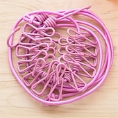 Недорогие Активный отдых на свежем воздухе-Набор из 3 портативных дорожных бельевых веревок, каждая с 12 прищепками — бельевая и сушильная веревка, устойчивая к ветру, сворачивающаяся и эластичная.