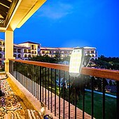 billige Vegglamper til utendørsbruk-Utendørs solcelledrevet 8-rutenett LED-cob-vegglampe med klips og bevegelsessensor, IP65 vanntett, multifunksjonell nødarbeidslampe for hage, gårdsplass, gjerde, park, garasjebelysning